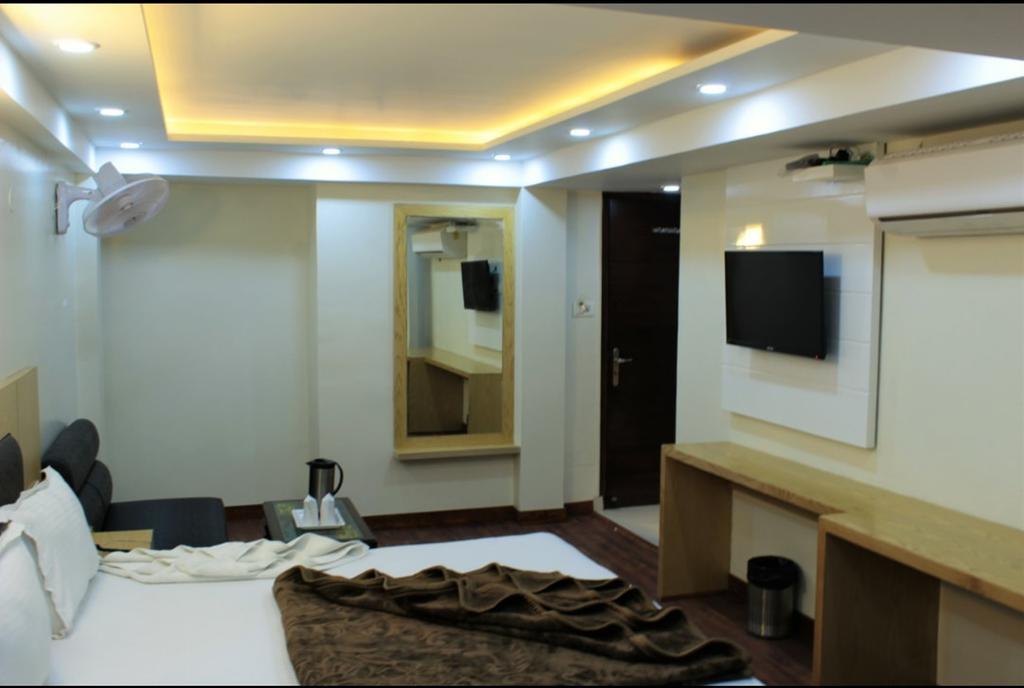 Hotel Le Mem Delhi  Bagian luar foto