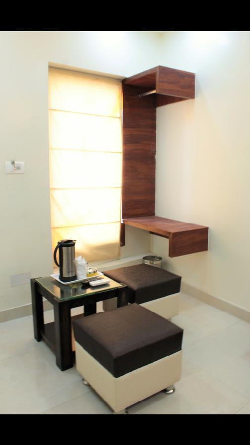 Hotel Le Mem Delhi  Bagian luar foto