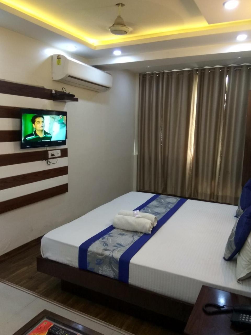 Hotel Le Mem Delhi  Bagian luar foto