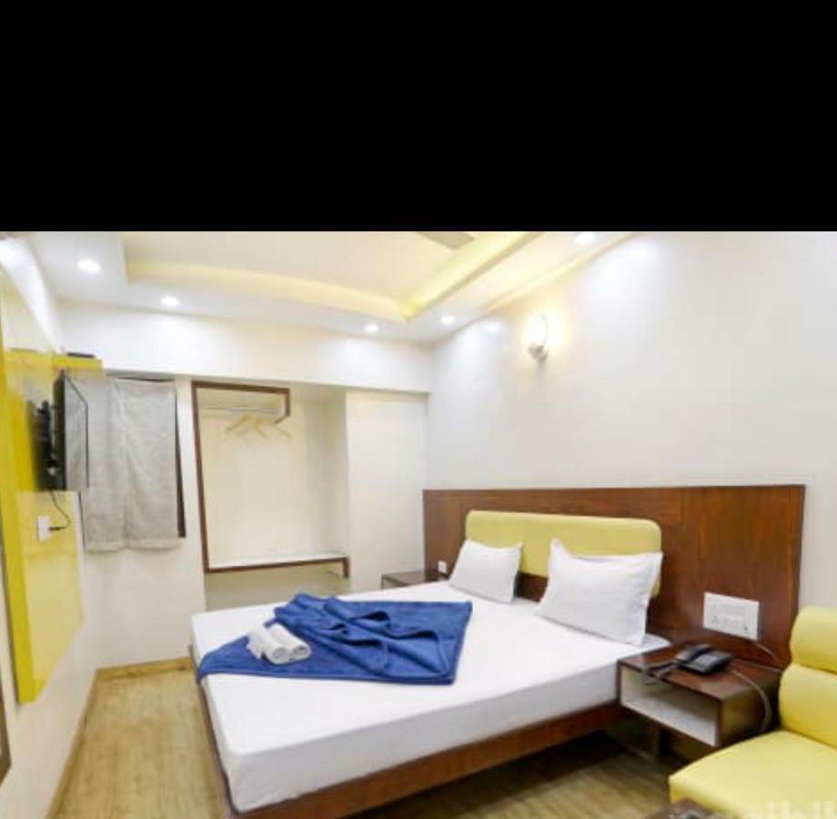 Hotel Le Mem Delhi  Bagian luar foto