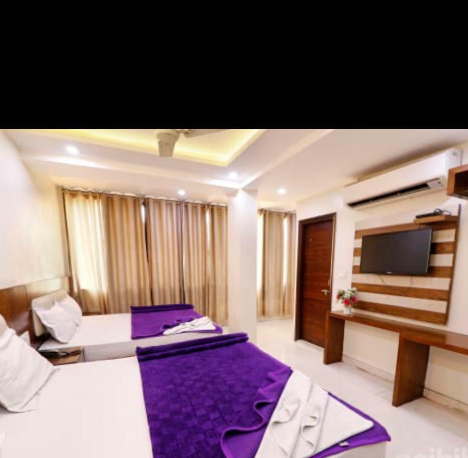 Hotel Le Mem Delhi  Bagian luar foto