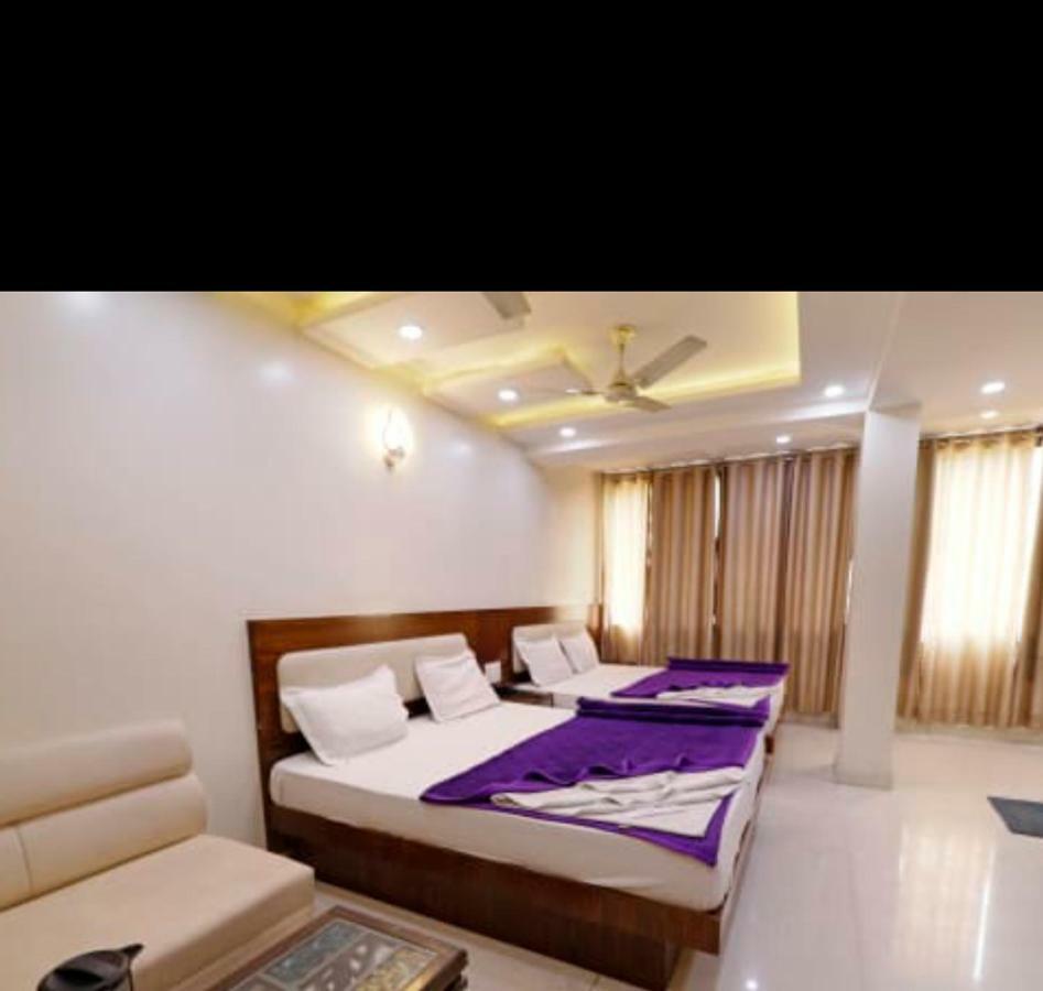 Hotel Le Mem Delhi  Bagian luar foto