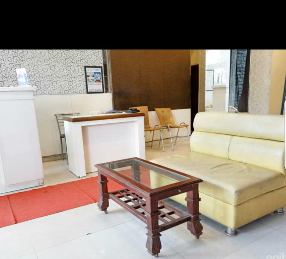 Hotel Le Mem Delhi  Bagian luar foto